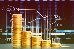 601008连云港4月6日全天上涨2.84%,截止收盘报4.7元